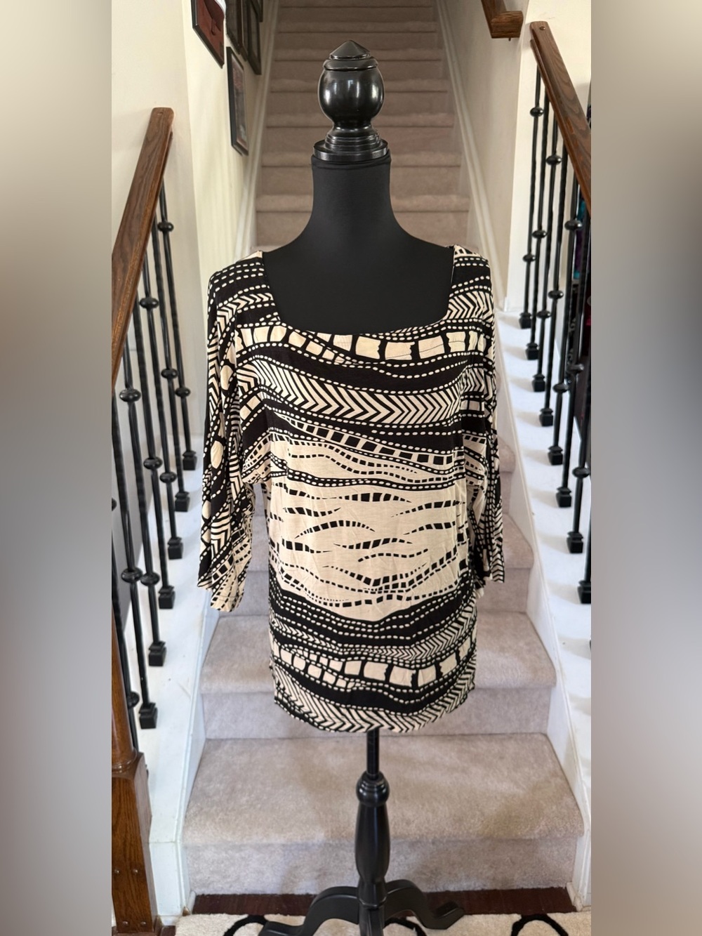 Peck & Peck Black and Cream Geometric Scoop Neck Tunic